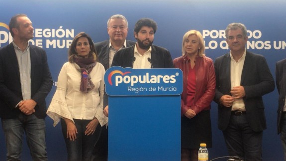 López Miras valora positivamente el crecimiento del PP 