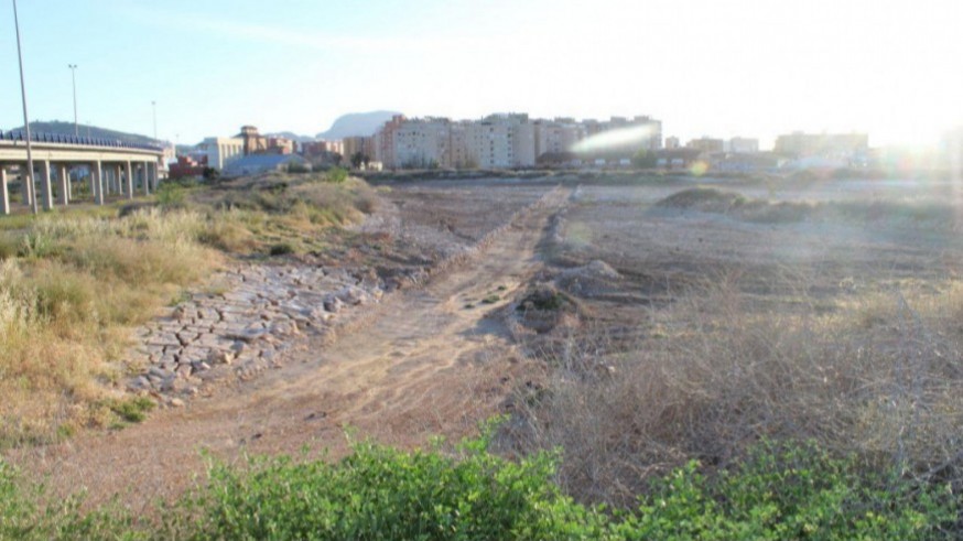 Los vecinos del Hondón, en Cartagena, satisfechos con el ultimátum a ERCROSS para que descontamine los terrenos