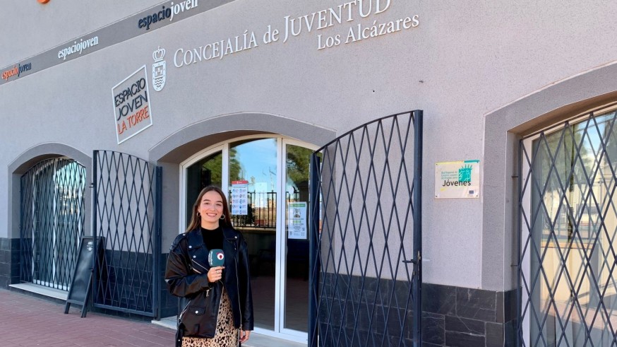 En clave política. Claudia Muñoz, la concejala más joven del Gobierno socialista en Los Alcázares