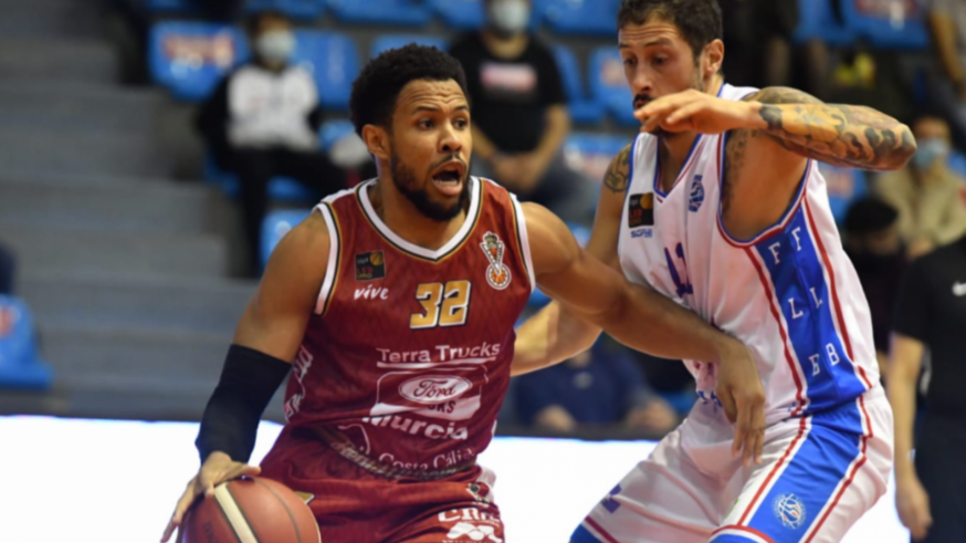 El Real Murcia Basket cae 65-71 ante Lucentum Alicante