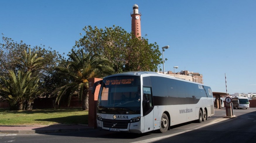 Autobús que cubre el trayecto Cartagena- La Manga (archivo). AYTO. CARTAGENA