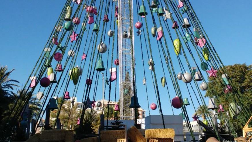 El árbol de Navidad en la Plaza Circular de Murcia