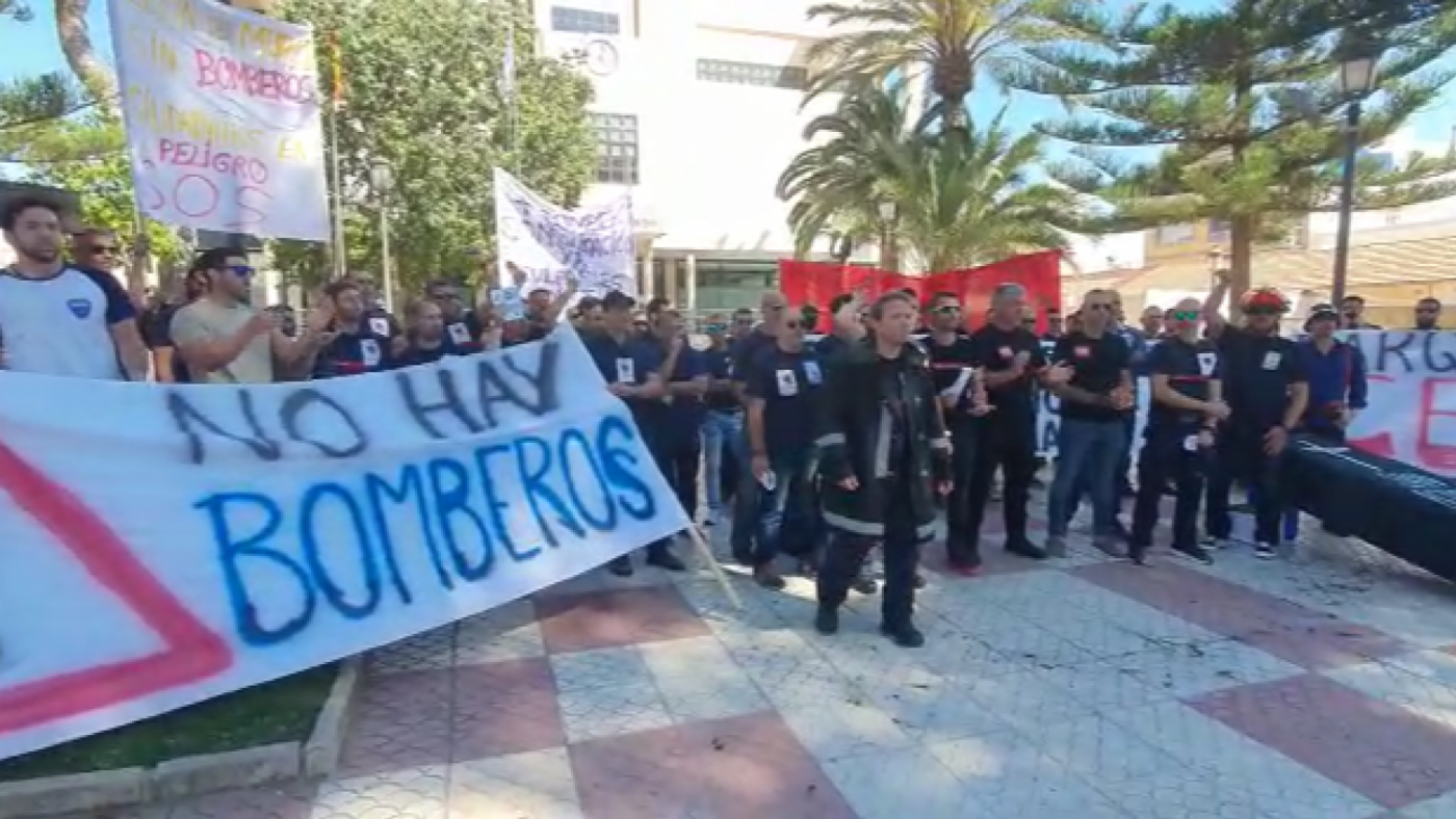 Los bomberos del Consorcio trasladan sus protestas a San Pedro del Pinatar