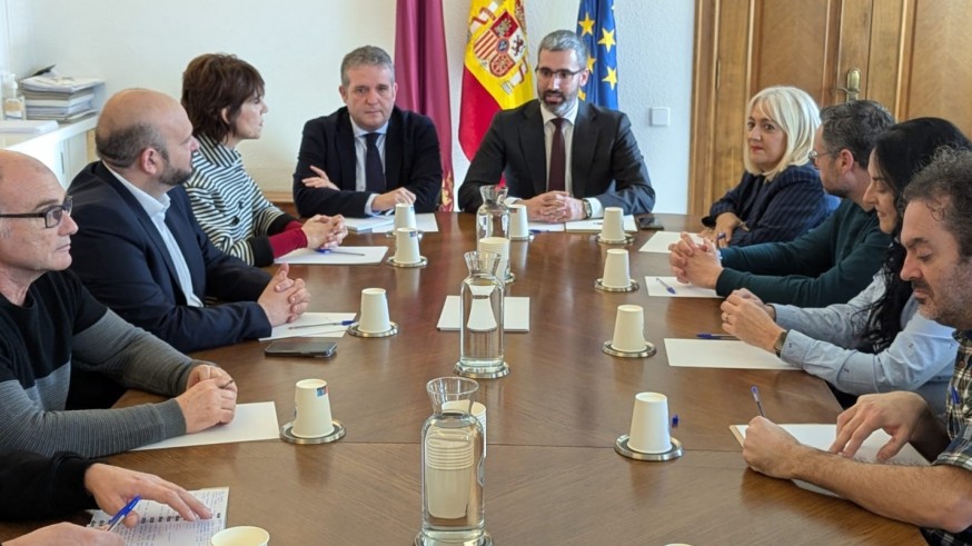 Industria cita a SABIC para exigir su implicación en la reindustrialización del complejo de Cartagena