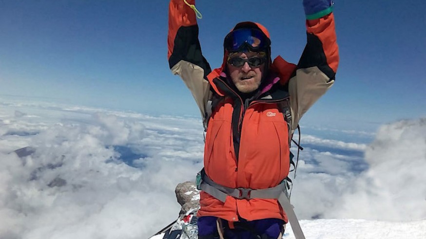 PLAZA PÚBLICA. 'El corazón de un sherpa blanco', la historia del primer murciano que intentó coronar el Everest