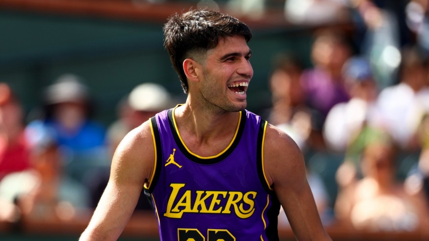 Alcaraz reclama el trono de Indian Wells con Djokovic amenazando en semis