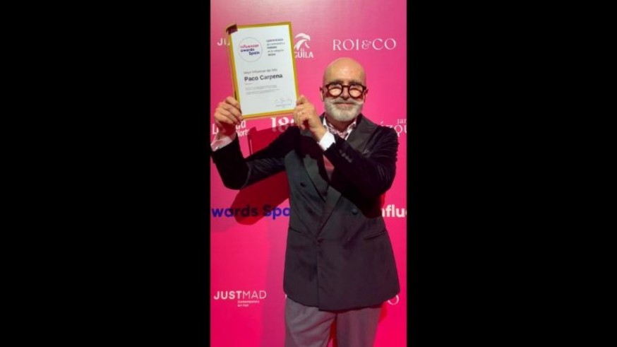 Paco Carpena, 'Superlatio', se corona como el mejor influencer de moda del año en los Influencer Awards Spain