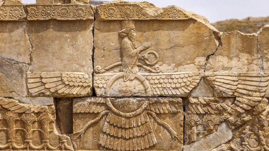 Fatemeh Nahari expone en Murcia su investigación sobre Tachara: el palacio de Darío el Grande en Persépolis