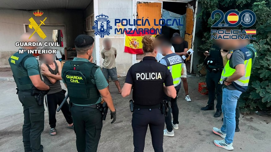 Seis detenidos en Mazarrón en un operativo policial contra las irregularidades en centros de trabajo y locales de ocio