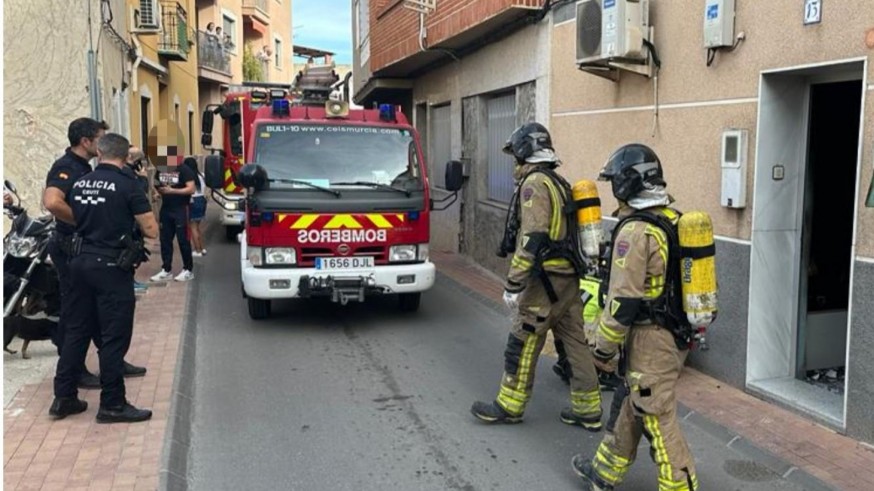 La policía local de Ceutí encuentra tres cadáveres en una vivienda