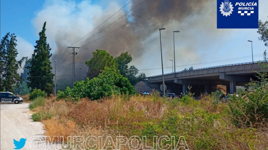 Lugar del incendio en Patiño que afecta a la A30