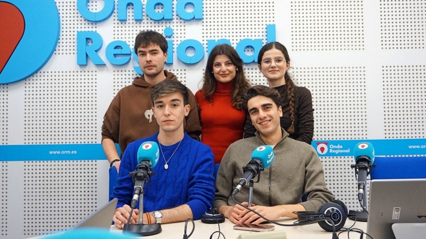 En plan Z.Con José, Inma, Lucía, Álvaro y Alberto hablamos de las distintas generaciones y de la propuesta para controlar el acceso a redes de menores