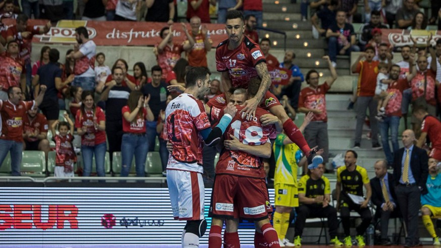Los jugadores de ElPozo Murcia celebran el triunfo