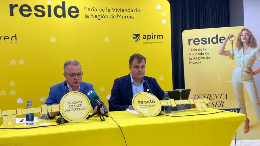 Blázquez y Zamora durante la presentación de Reside en Murcia. ORM