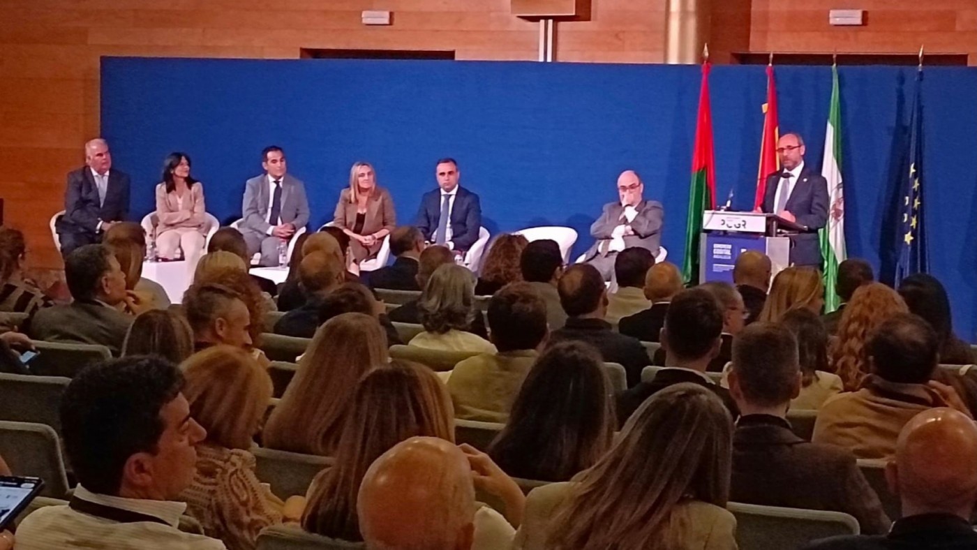 Más de la mitad de municipios murcianos necesitan cubrir vacantes de secretarios, tesoreros e interventores