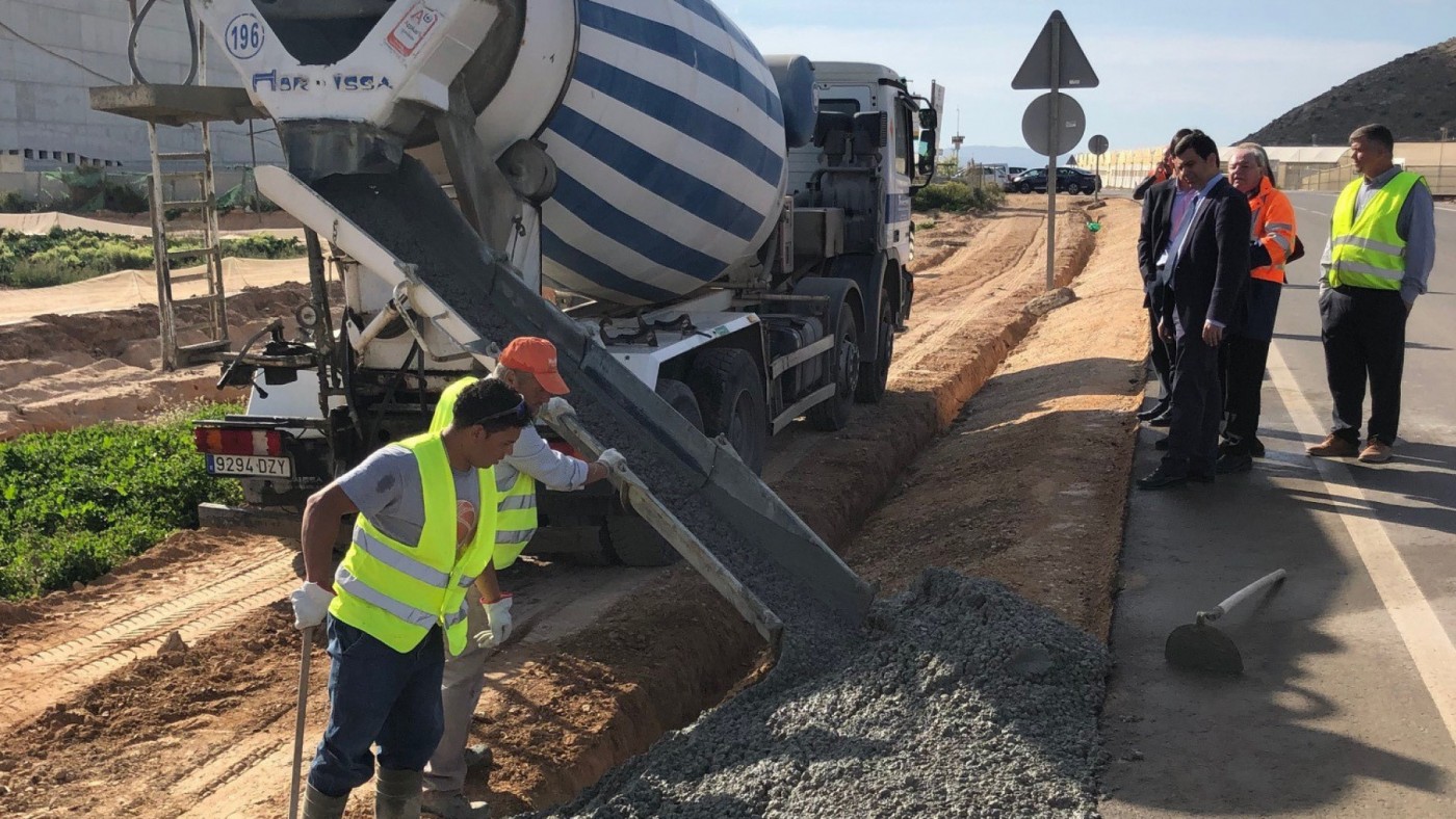 Obras de reparación de la carretera regional RM-F27 en Torre Pacheco