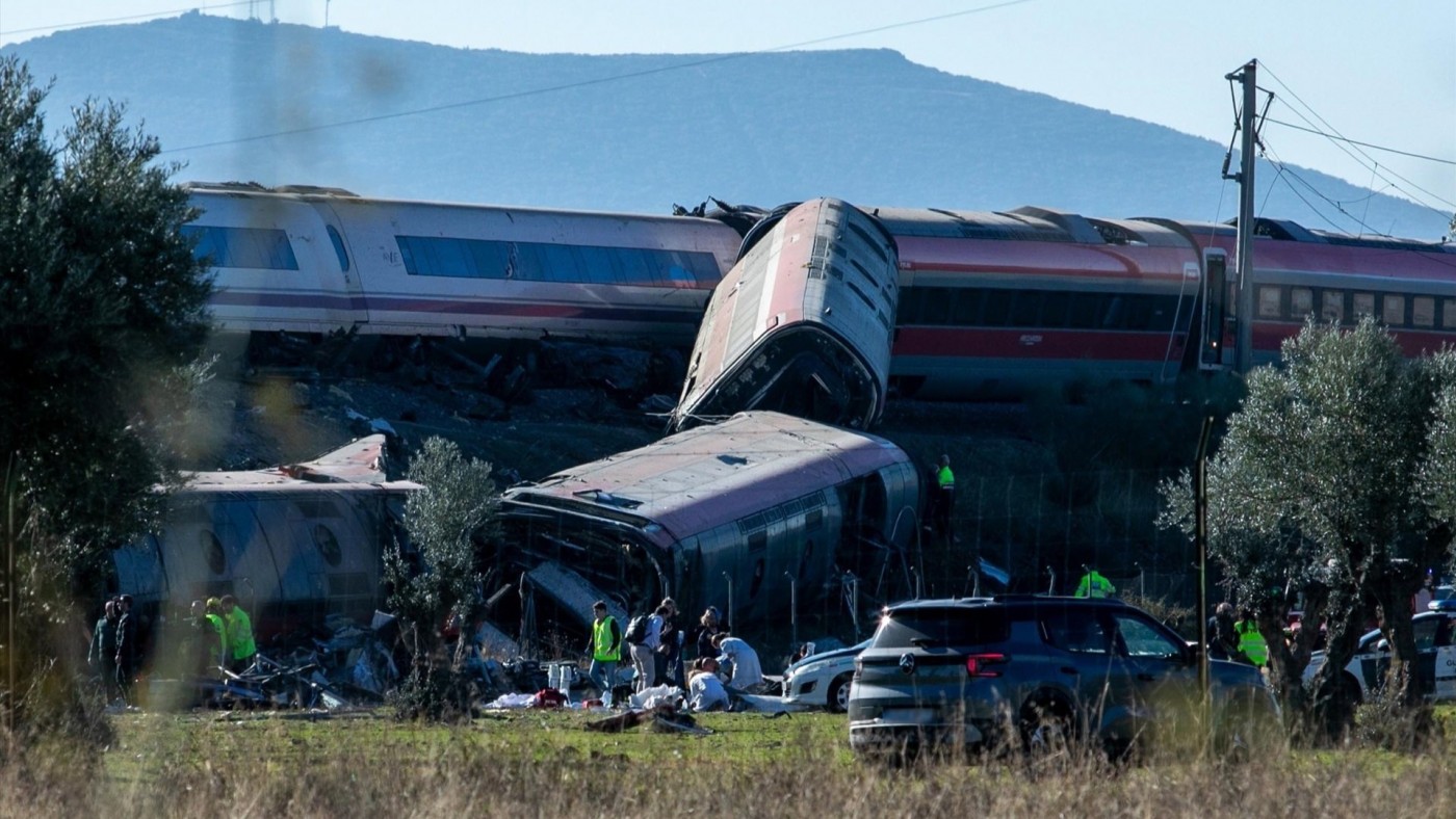 El accidente ferroviario de Urda deja 68 muertos, Decretados tres días de luto oficial