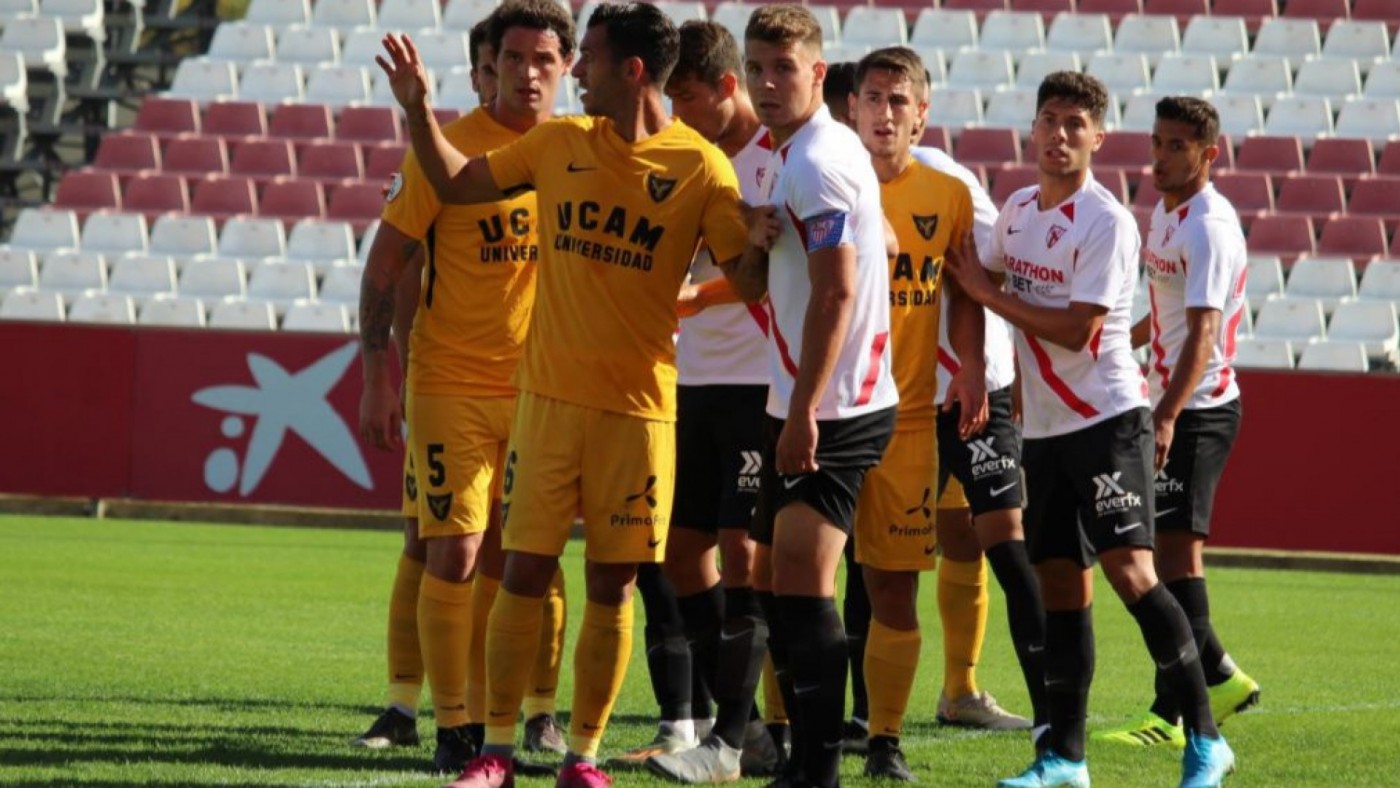EL UCAM cae 3-0 ante el Sevilla Atlético