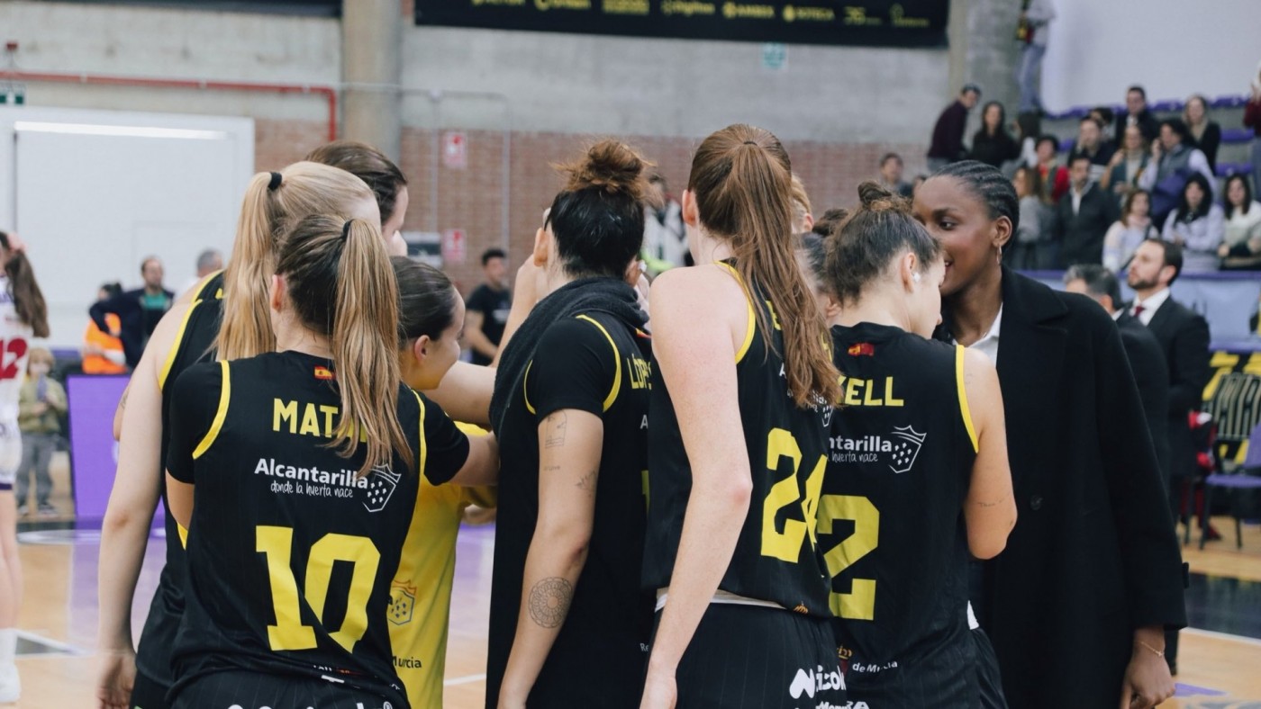 El Jairis se impone al Ferrol (50-64)