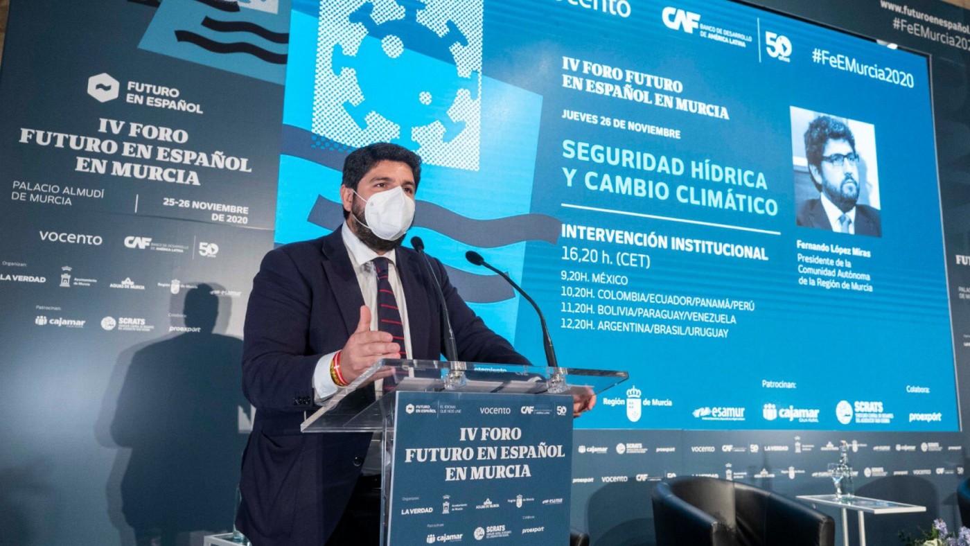 López Miras durante su participación en el foro "El futuro en español"
