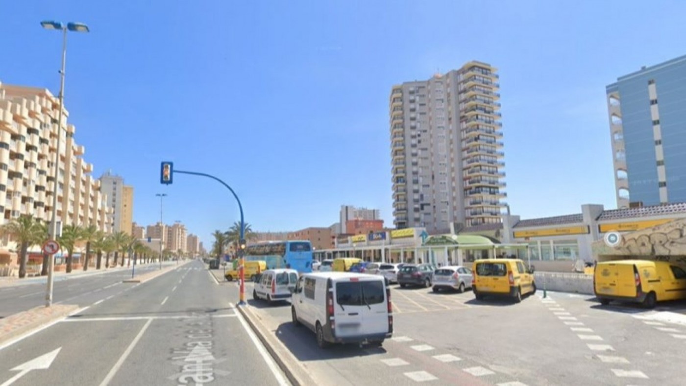 Un corte de tráfico junto a Correos ralentizará la salida de La Manga este lunes 