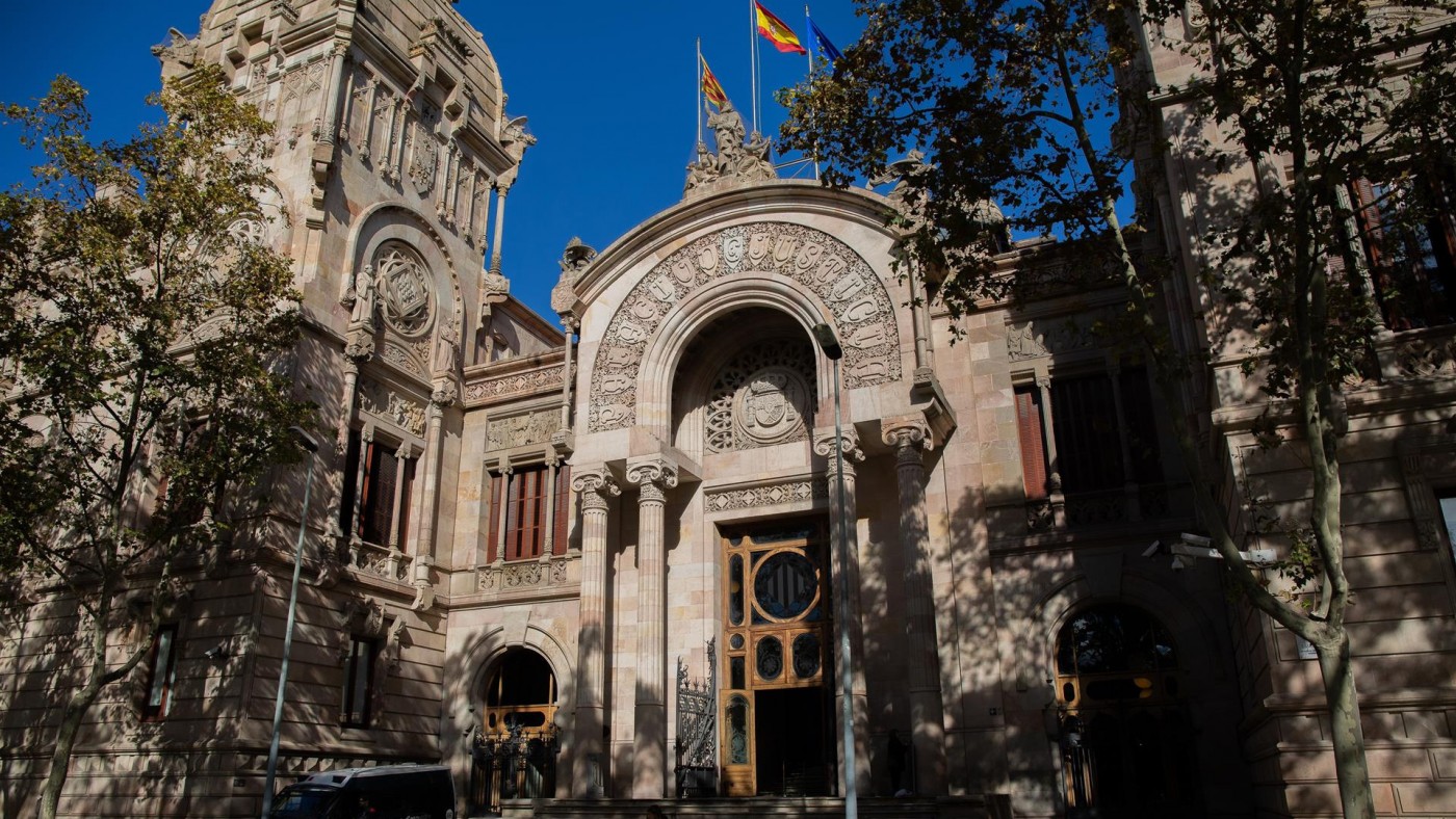 Fachada de la Audiencia de Barcelona