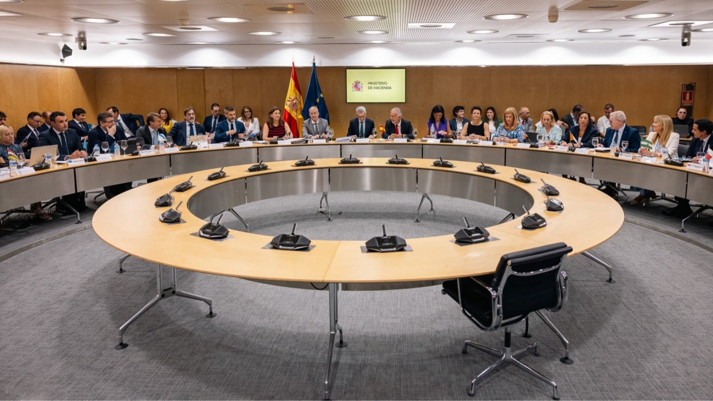 Enésimo desencuentro político entre Gobierno y autonomías del PP en el CPFF