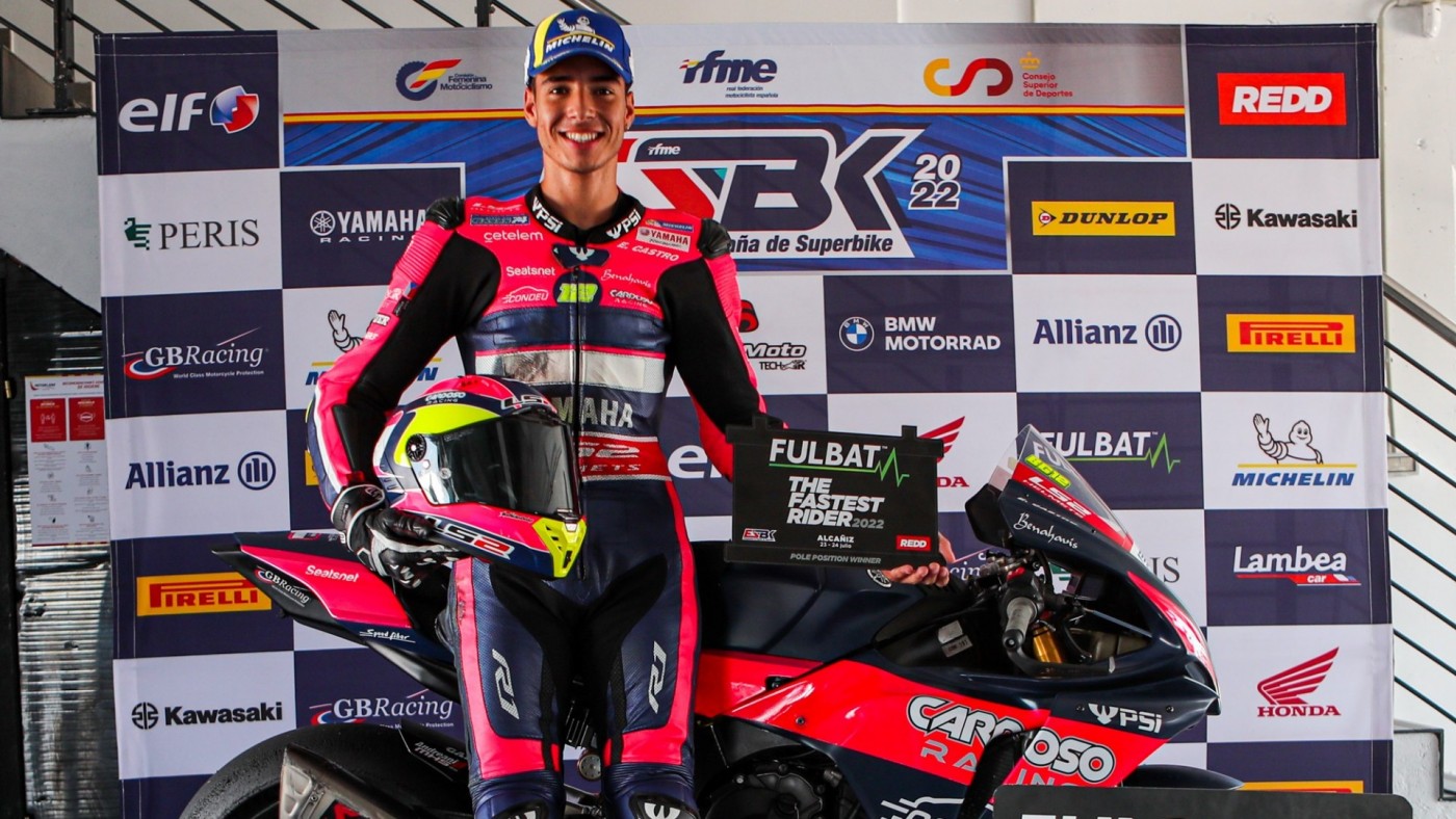 Borja Gómez, sonriente tras ganar la primera de las dos carreras. Foto: RFEM