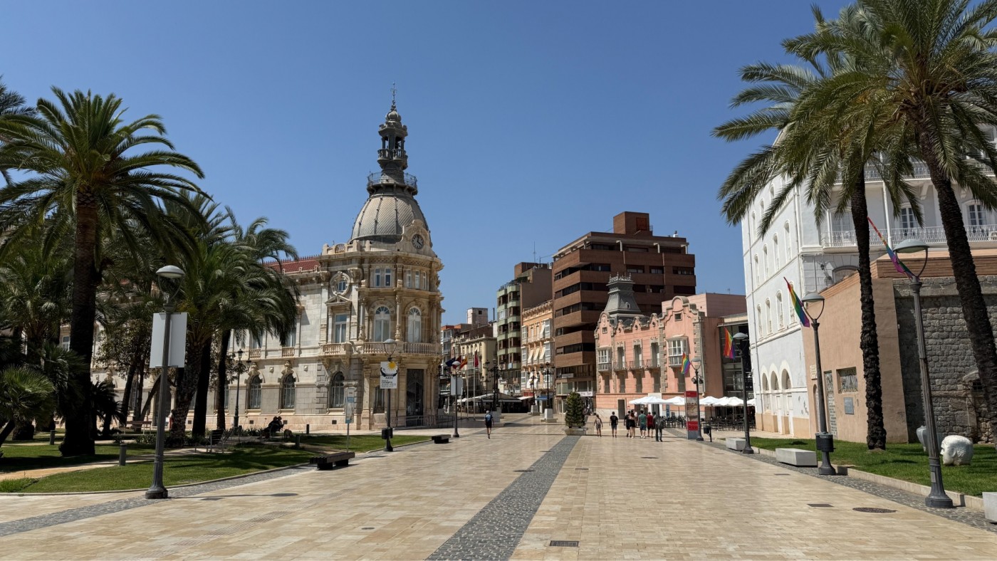 Los turistas extranjeros crecen un 14 % en la Región y compensan el descenso de visitantes nacionales