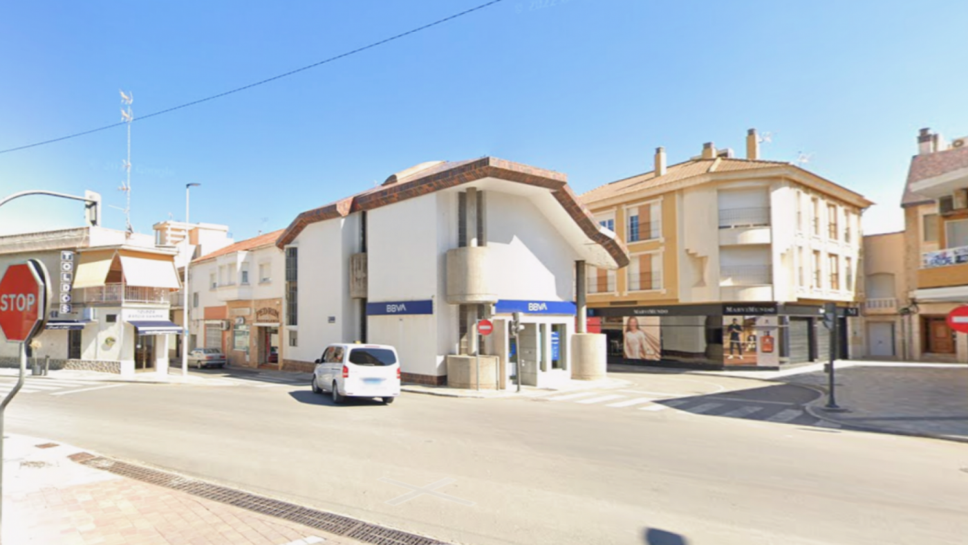 Prisión provisional para el detenido por el intento de atraco a un banco en San Pedro del Pinatar