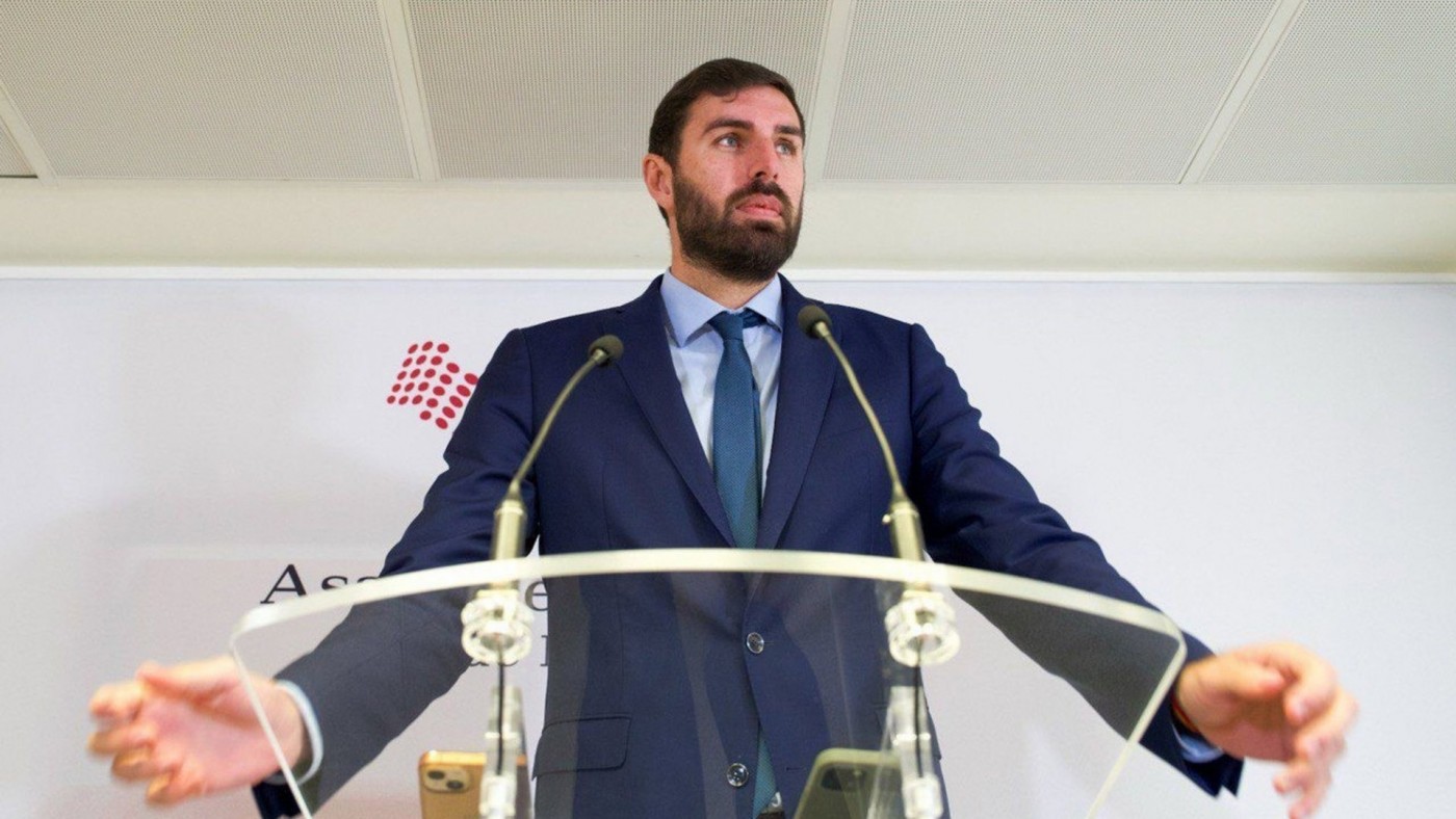 Antelo se suma a la corriente que pide un congreso en Vox