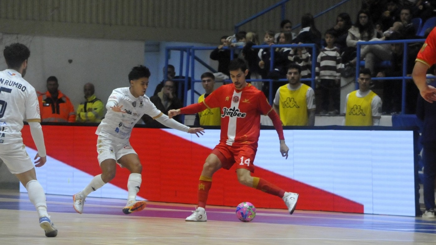 El Jimbee se queda a medias en Ferrol (2-2)