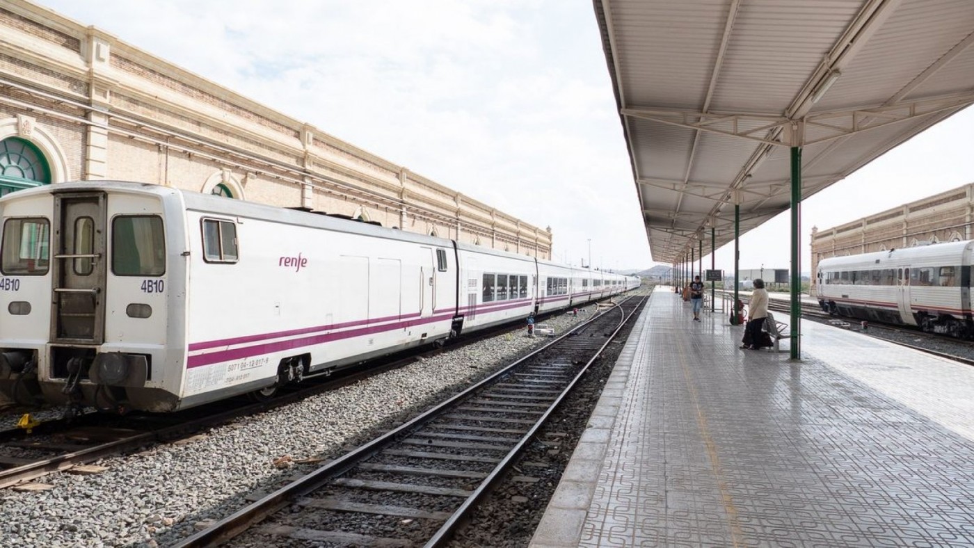 Denuncian la ausencia de proyecto, presupuesto y plazos para la llegada del AVE a Cartagena