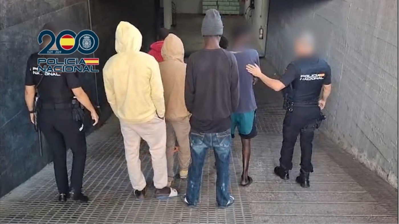 La Policía Nacional interviene casi un kilo de marihuana y carros de supermercado valorados en 2.000 euros