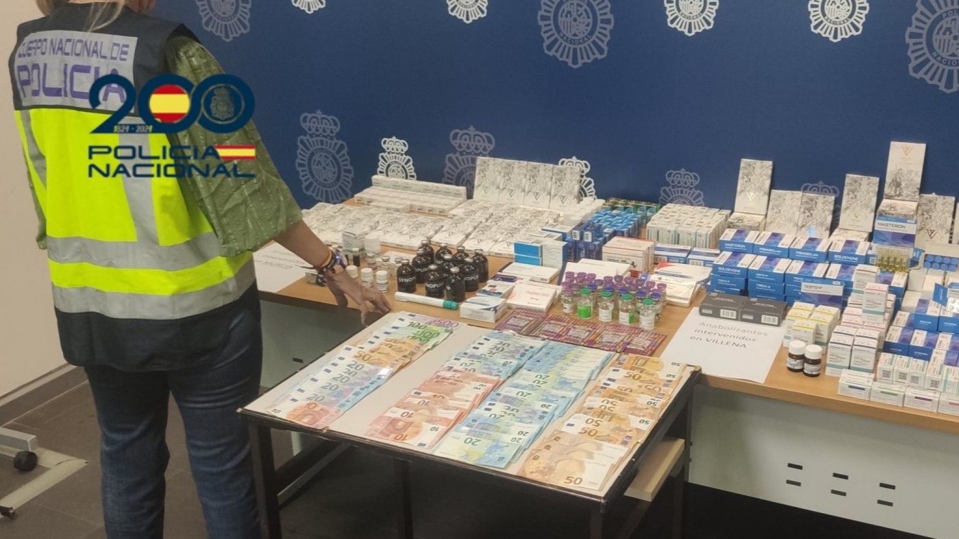 Dos detenidos en Murcia y Villena por vender anabolizantes importados del Este