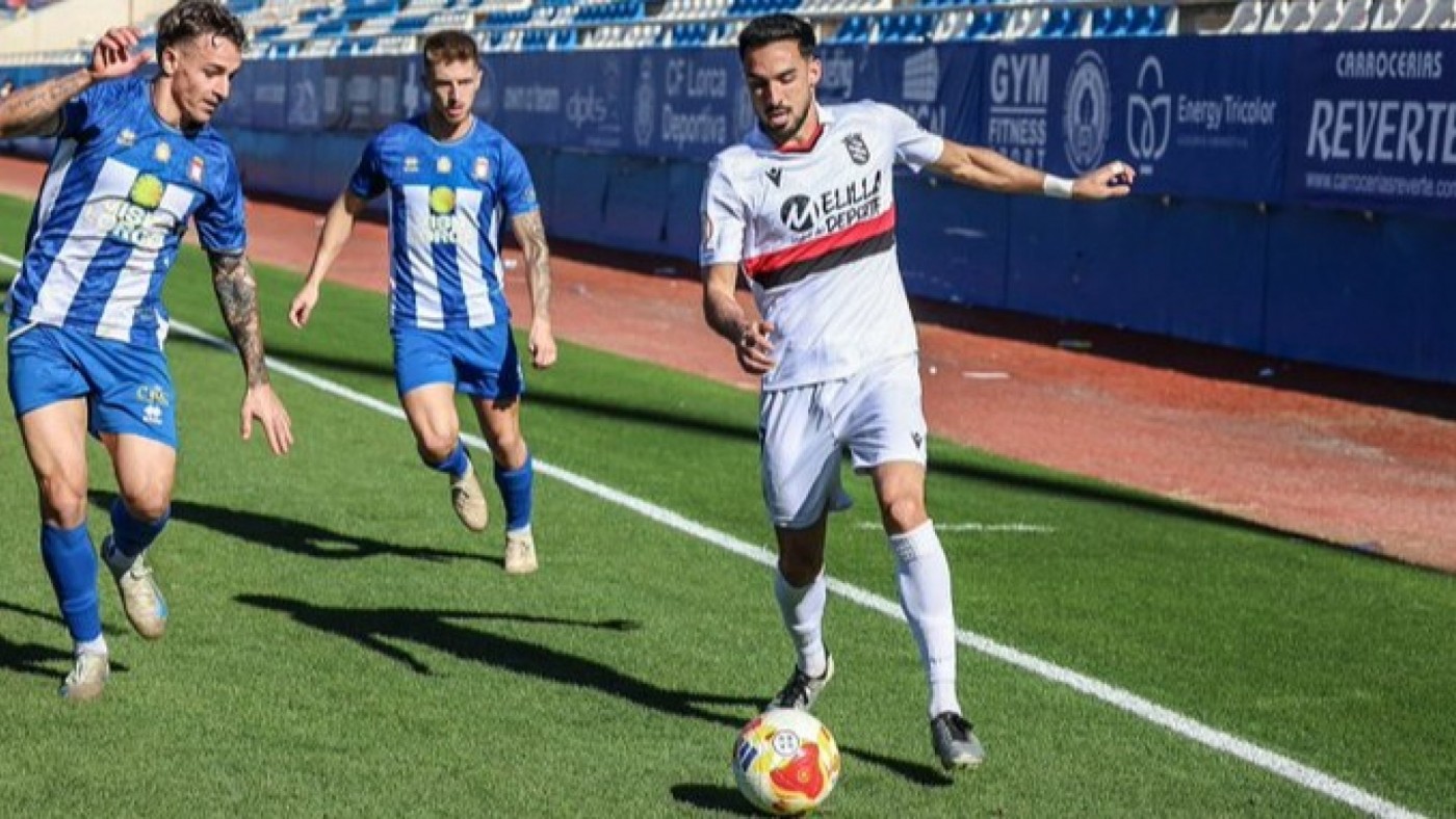 El Lorca Deportiva sigue con su idilio con la victoria (1-0)