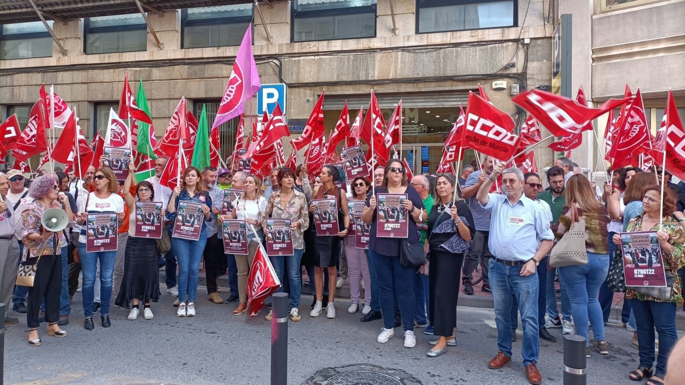 Los sindicatos exigen 'justicia salarial' el Día del Trabajo Decente