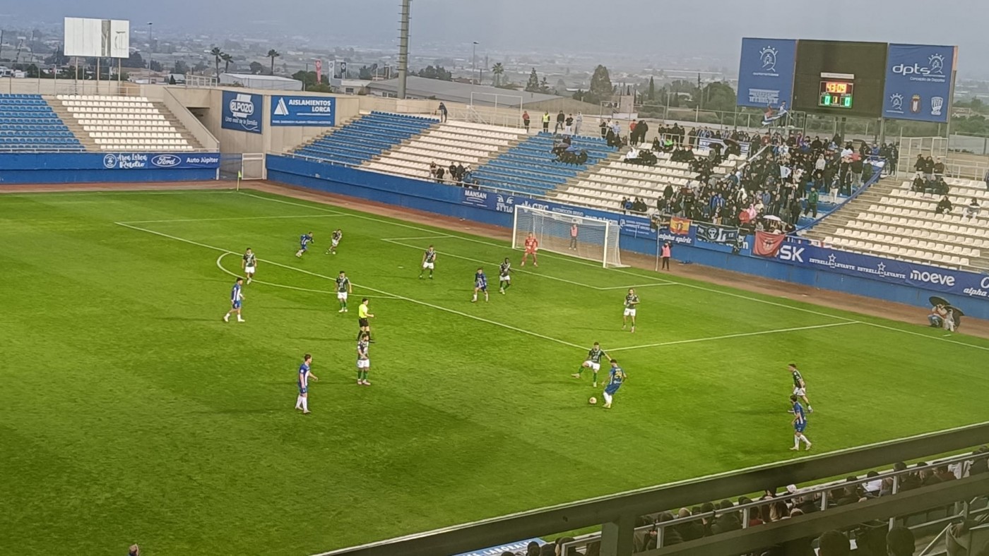Naranjo hace florecer al Lorca Deportiva (1-0)