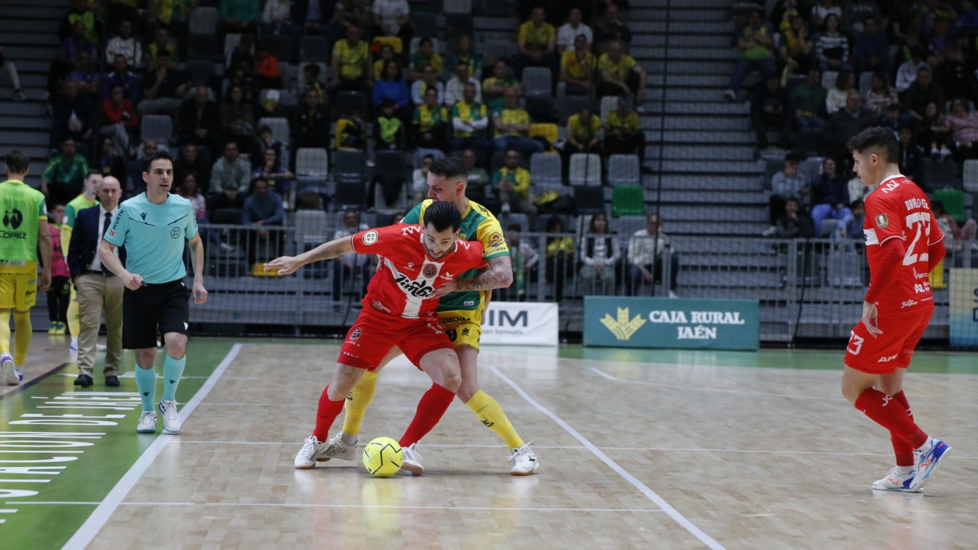 El Jimbee se desquita en su pista fetiche 