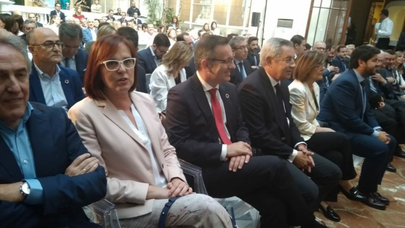 Isabel Franco junto a Diego Conesa y López Miras en el Foro Nueva Murcia.