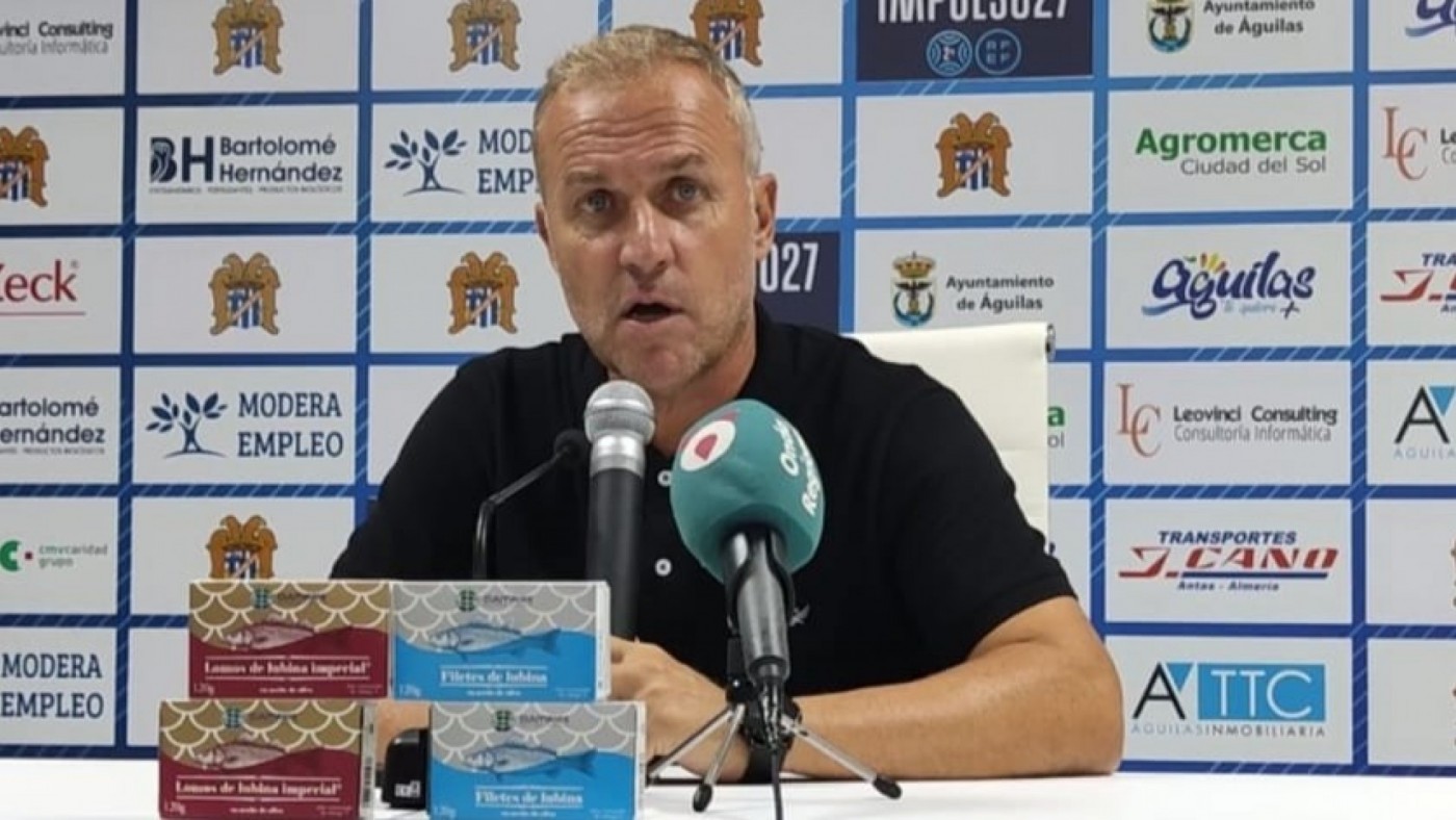 Sebas López: "Tenemos jugar fácil y ser contundentes contra el Cádiz B"