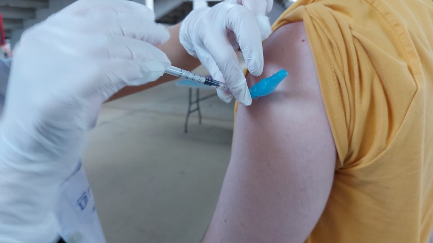 Ayudar a luchar contra el virus o temor por los efectos a la vacuna