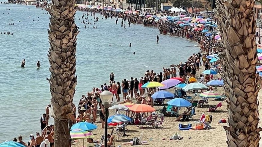 Abrazo al agua en el Mar Menor