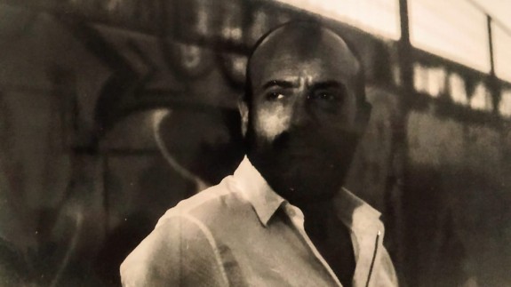 Enrique Olcina, columnista en el programa "La Contraportada"