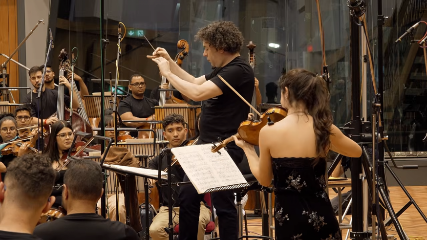 La nueva Dueña del violín
