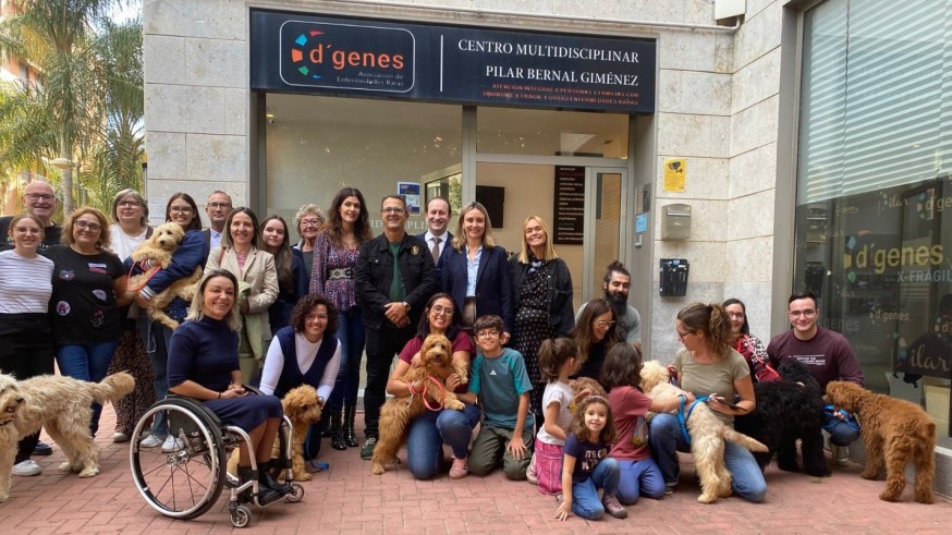 Terapeutas caninos para desarrollar habilidades sociales en niños con enfermedades raras