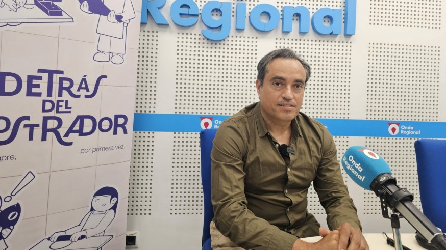 Detrás del mostrador, con la Cámara de Comercio de Murcia. Ferrehogar