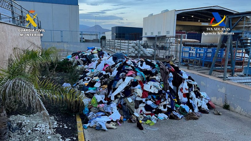 Incautados en Ceutí 560 kilos de hachís ocultos en un contenedor de ropa usada procedente de Canarias