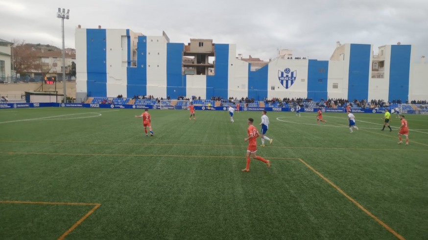 La Unión vapulea a un desvalido Vélez (0-4)