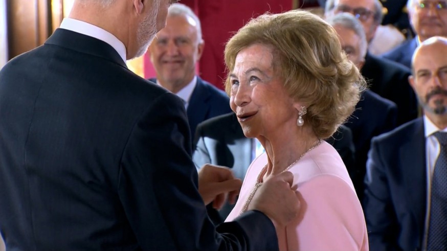 El Palacio Real celebra los 50 años de monarquía democrática con la entrega del Toisón de Oro